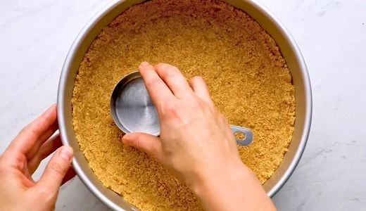 Create the Cream Cheese Filling