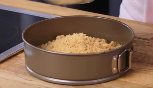 Prepare the Ladyfinger Crust